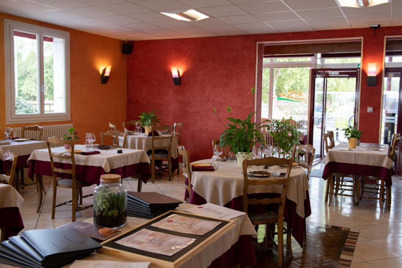 Logis Hotel Restaurant L'Escapade Le Pêchereau Exteriér fotografie
